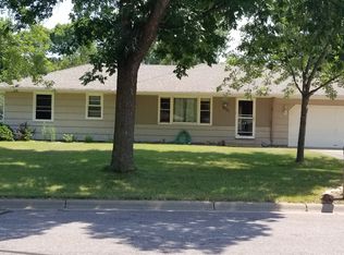 8823 Greystone Ave S, Cottage Grove, MN 55016