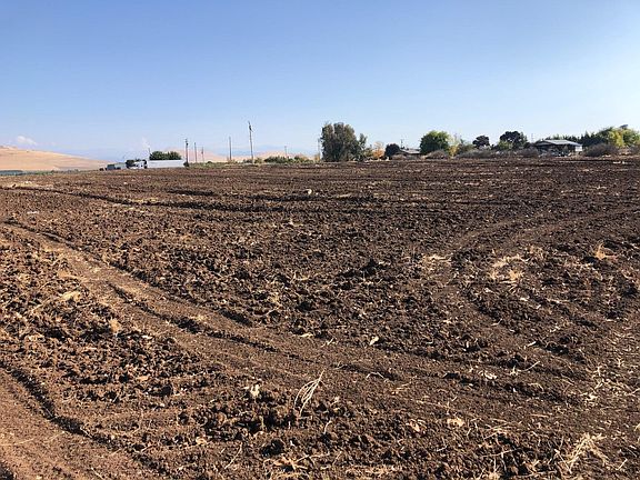 2nd image of Road 256