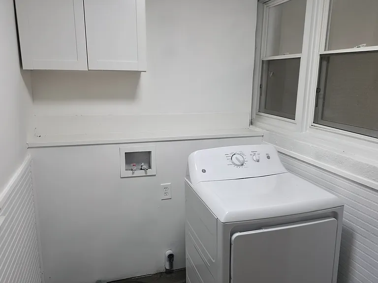 217 Sunset Ave — Photo 5