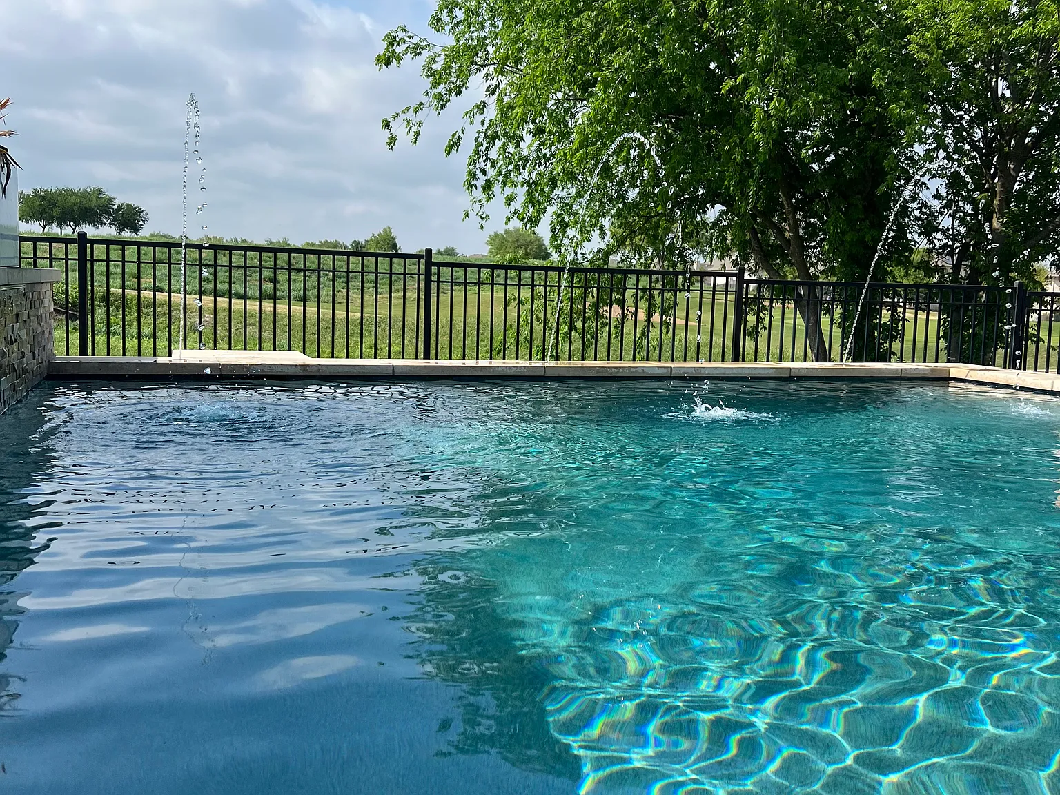 3 bed, 2000 sqft, $3,500 — Photo 2