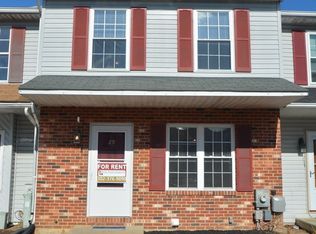29 W Perpen Ct, Newark, DE 19702