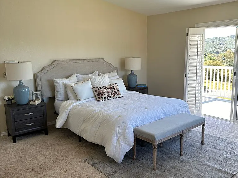 2340 Mount Elena Way — Photo 19