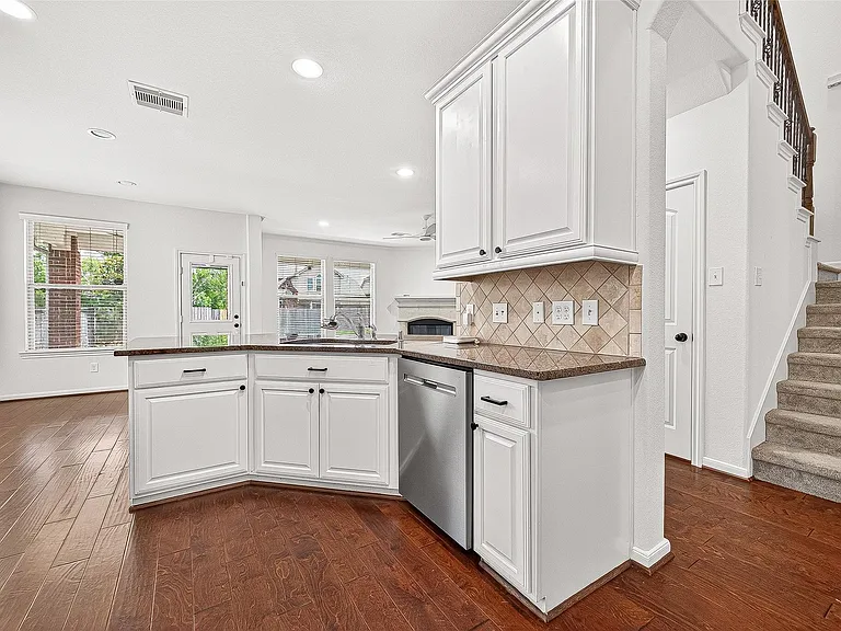 138 S Sawbridge Cir — Photo 16