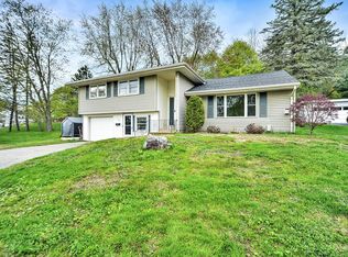 16 Bolduc St, Lewiston, ME 04240