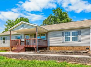 173 Old Low Gap Rd S, Mount Airy, NC 27030