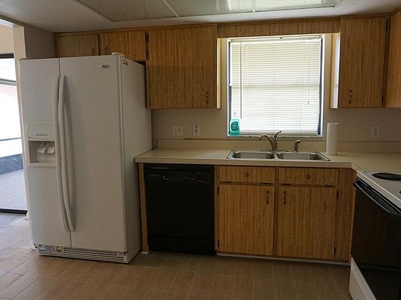 4th image of 1669 Tiffin Ave