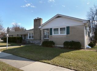 115 E Rockwell St, Arlington Heights, IL 60005