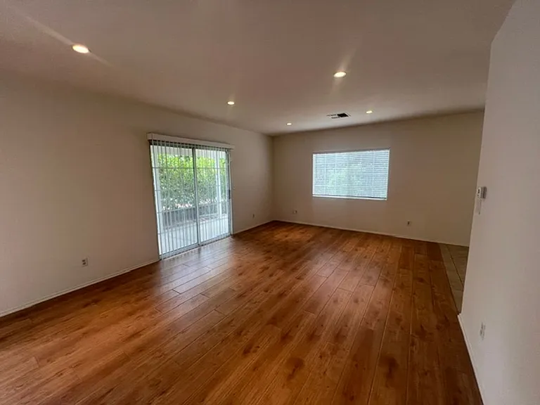 17430 W Gledhill St — Photo 10