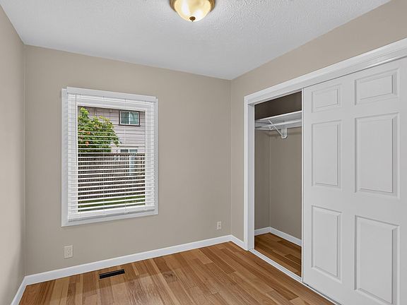 4th image of 8435 SE Stephens St