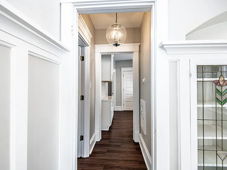 1028 E Pearson St — Photo 22