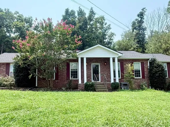 3533 Wood Bridge Dr, Nashville, TN 37217