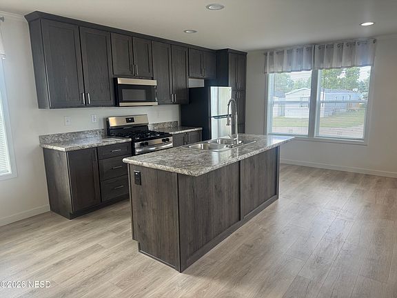 5th image of 3436 12th Ave SW