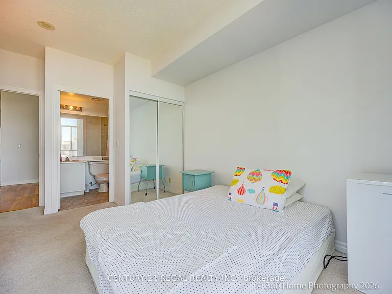 220 Burnhamthorpe Rd W #3004 — Photo 18