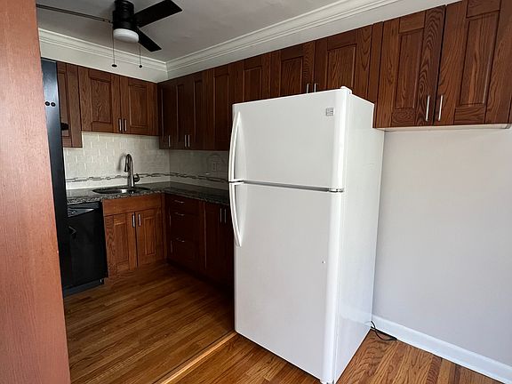 3rd image of 3804 Conshohocken Ave Floor 2