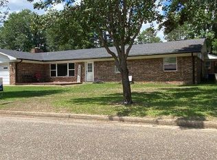 713 SE M Dr, Idabel, OK 74745