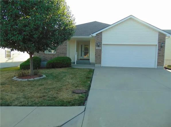 3104 Prairie View Dr, Harrisonville, MO 64701