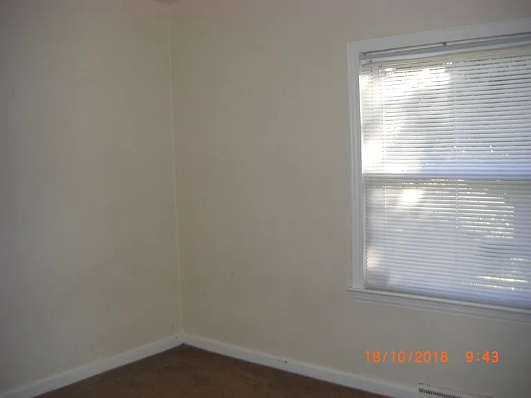 21395 Oxford Ave — Photo 25