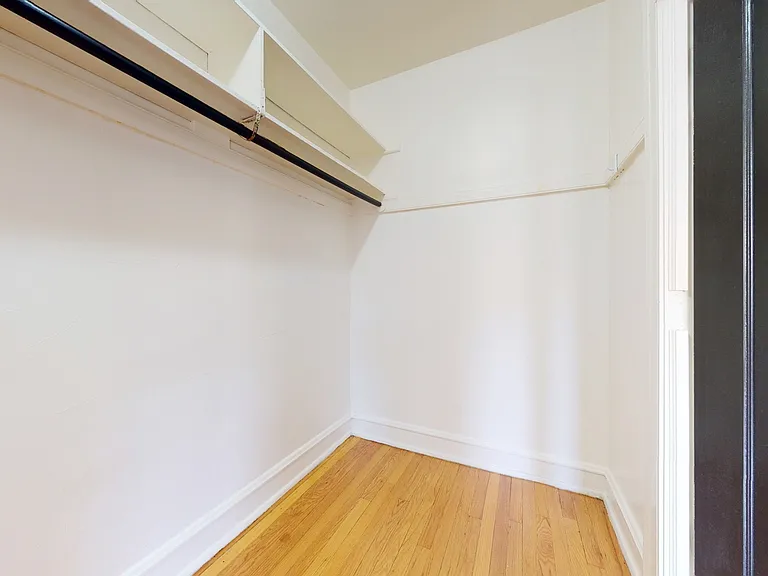 5501 S. Cornell — Photo 7