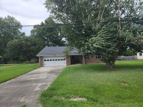 2408 Dan And Mary St, Elizabeth City, NC 27909