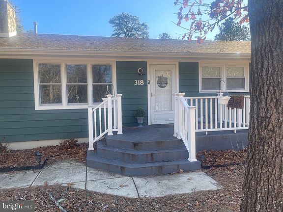 3rd image of 318 Ridge Rd