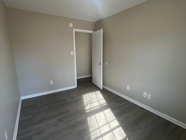 12100 Deerhurst Dr — Photo 21