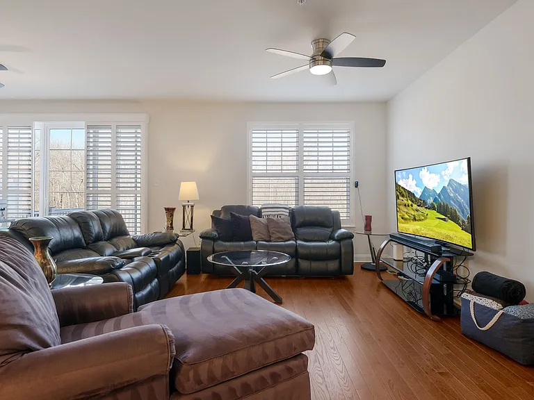 44 Hunters Ln — Photo 8