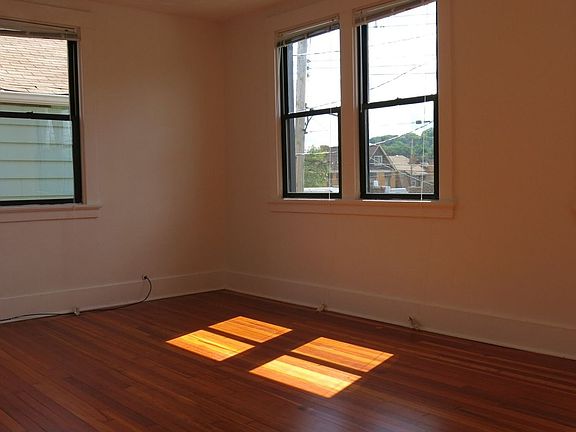 4th image of 1737 Chislett St #2