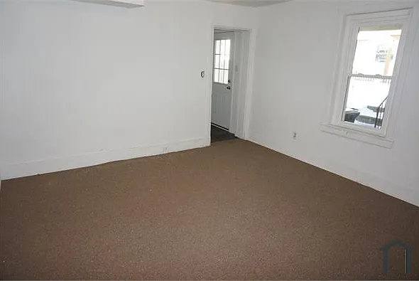 527 Green St #1 — Photo 7
