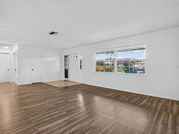 3rd image of 6814 16TH AVENUE DRIVE W