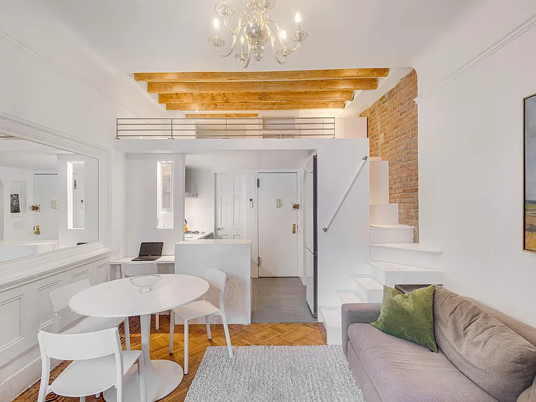 31 W 94th St #3B — Photo 2