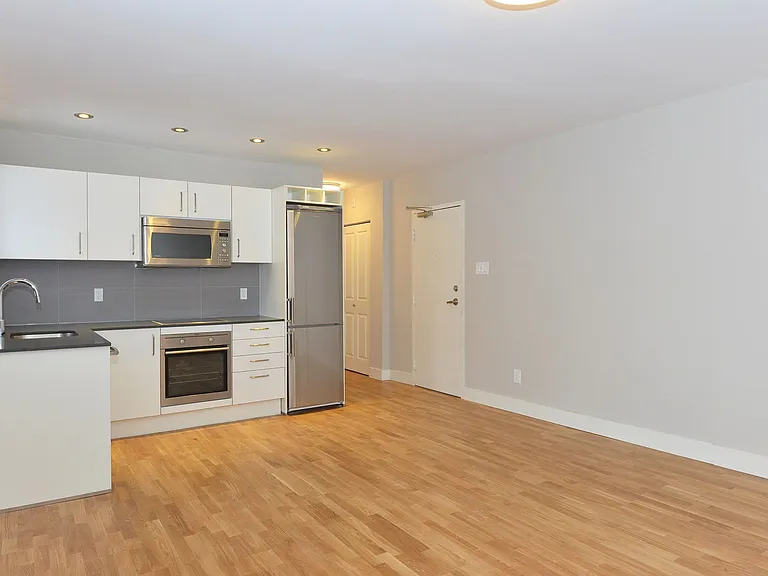 83 Isabella St — Photo 23