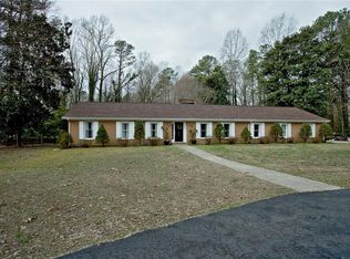 409 Fenton Mill Rd, Williamsburg, VA 23188