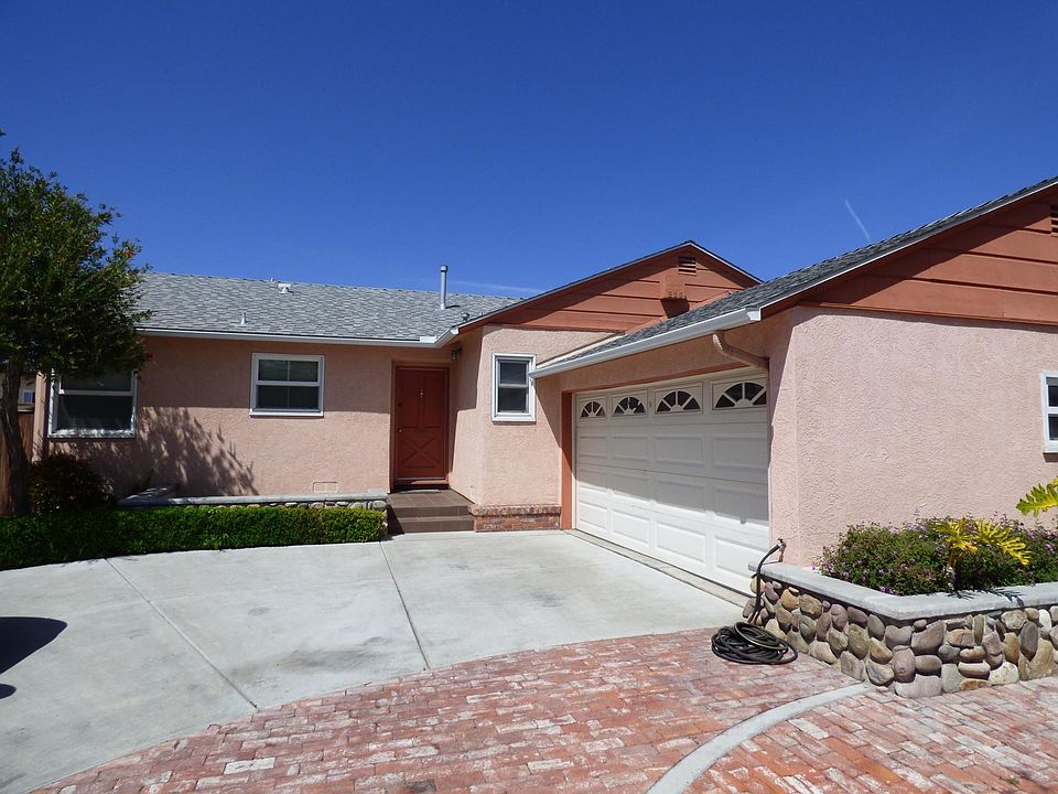 1st image of 134 Las Flores St