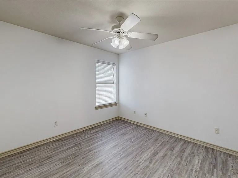 2212 Brougham Pl — Photo 26