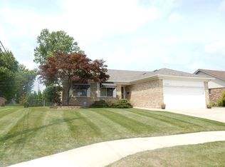 23201 Harmon St, Saint Clair Shores, MI