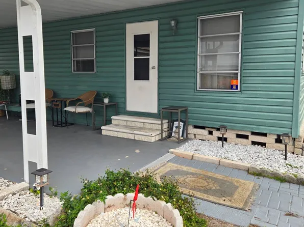 7400 46th Ave N Lot 233, Saint Petersburg, FL 33709