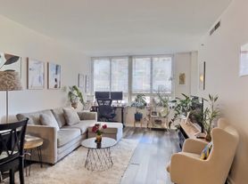 350 G St SW