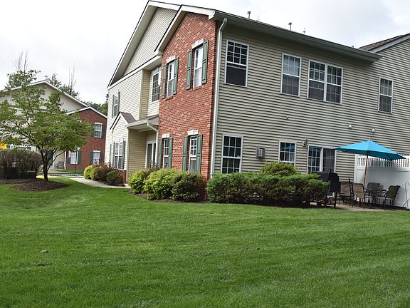 2nd image of 50 Windsor Dr