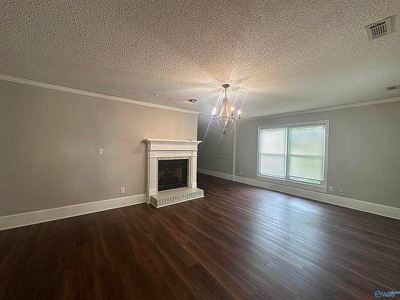 5th image of 3030 Dupree Dr SW