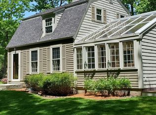 23 Loading Place Rd, Manchester, MA 01944