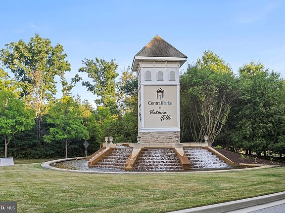 2nd image of 13401 Belle Chasse Blvd Unit 211