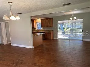 3 bed, 2.0 bath, 1450 sqft, $2,500 — Photo 3