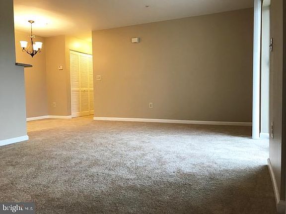 2nd image of 43 White Pine Cir APT 102