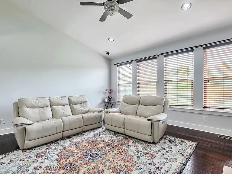 1001 Ryecroft Ln — Photo 13