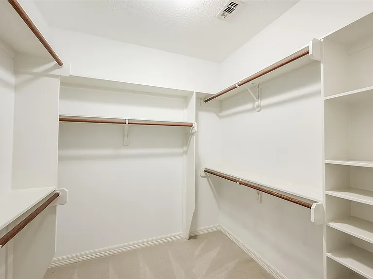 930 Lawrence St — Photo 18