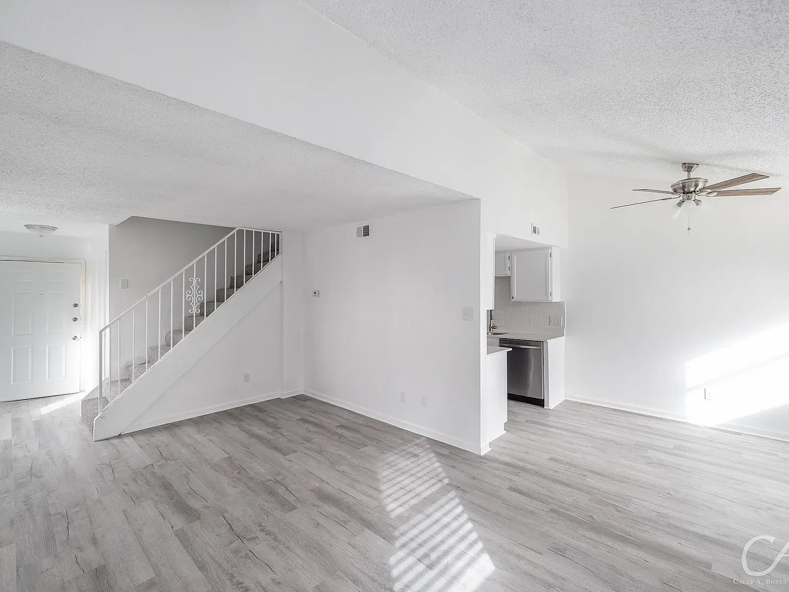 1233 Yeomans Rd — Photo 4