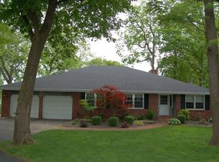 1131 S Farm Rd 201, Springfield, MO 65809