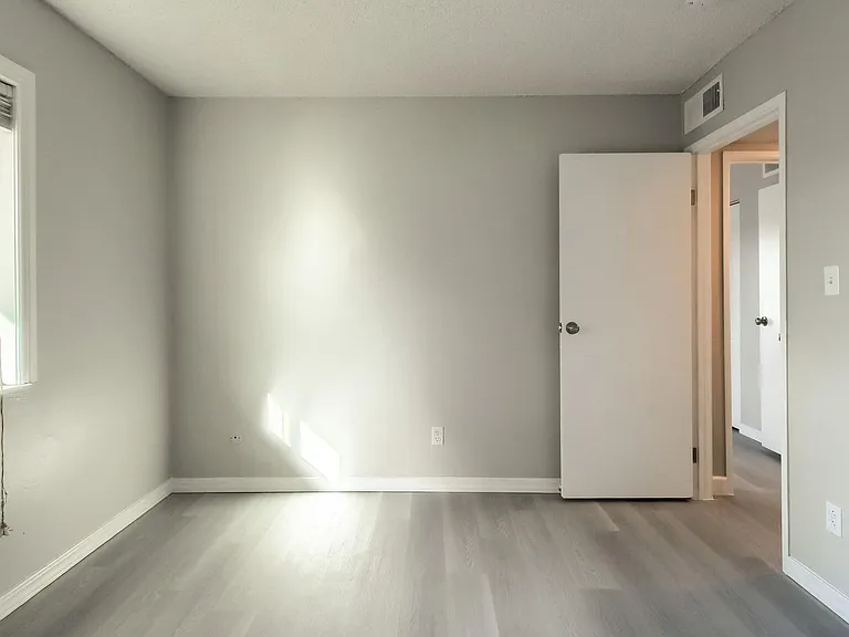 10211 Ura Ln #6-302 — Photo 13