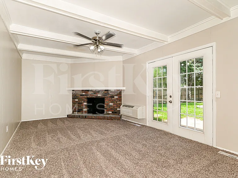 634 Watkins Glen Dr — Photo 8