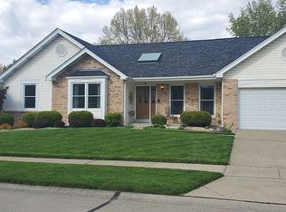 4 Berry Hill Ct, Saint Charles, MO 63303